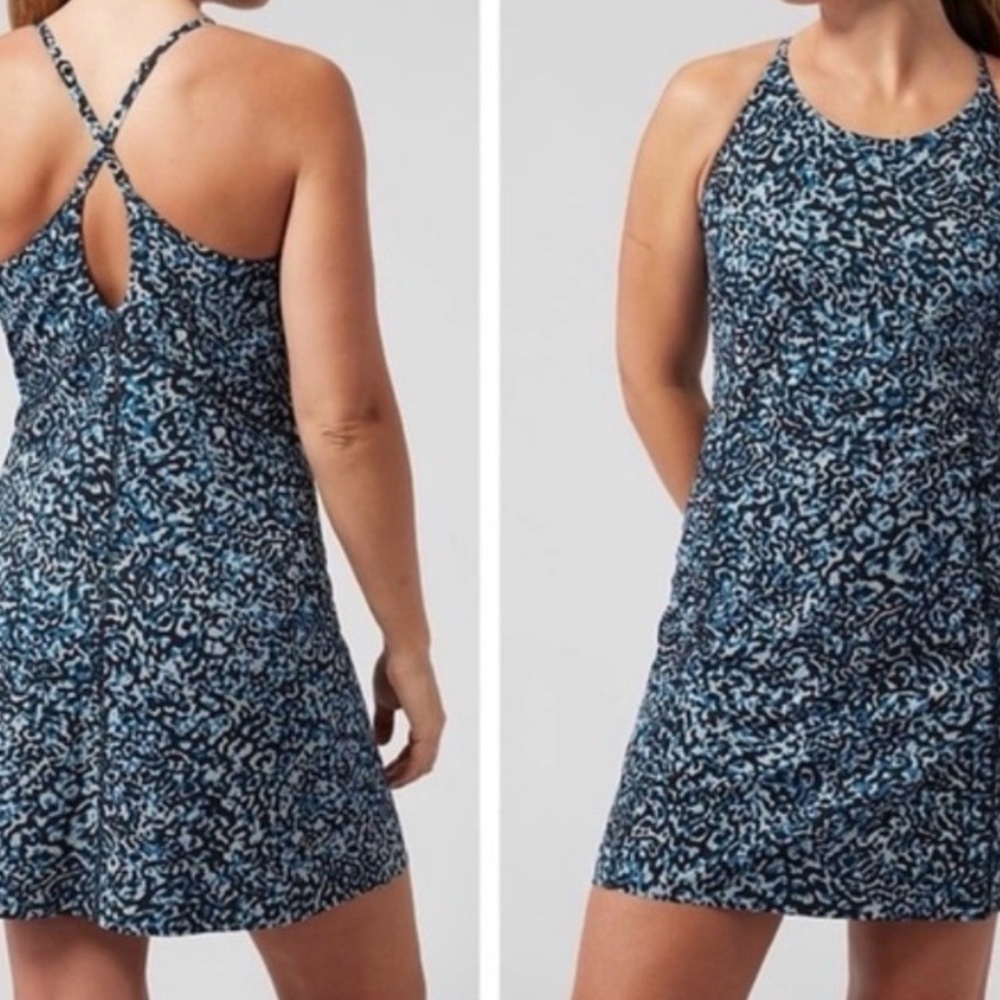 Athleta - women’s Infinity mini dress Blue black leopard print Activewear Size M